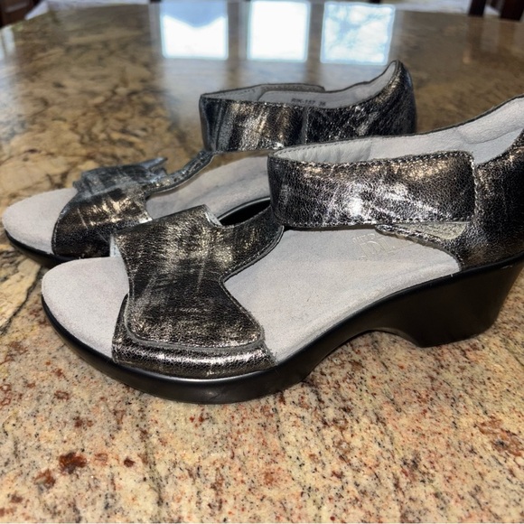 Alegria Sandals excellent condition! - Picture 4 of 9